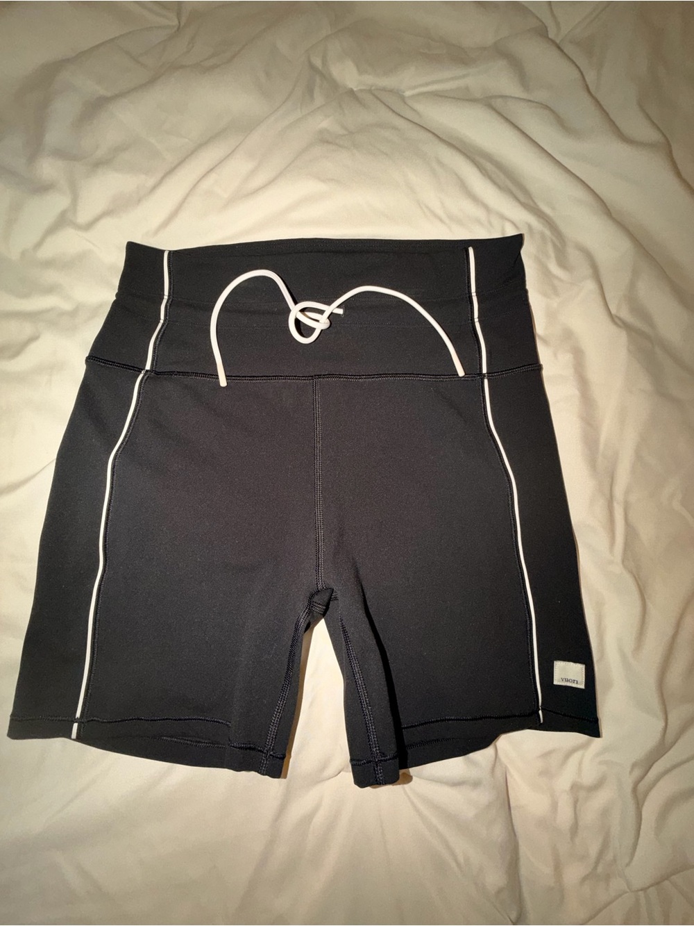 Vuori Daily Pipe Shorts in Black